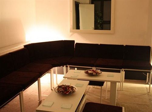 บรีซ เกสท์เฮาส์ Bed & Breakfast บูเทิล ภายนอก รูปภาพ