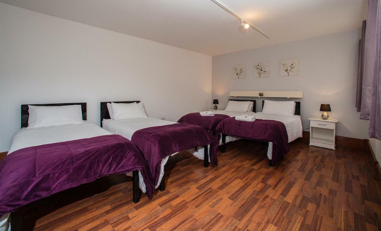 บรีซ เกสท์เฮาส์ Bed & Breakfast บูเทิล ภายนอก รูปภาพ